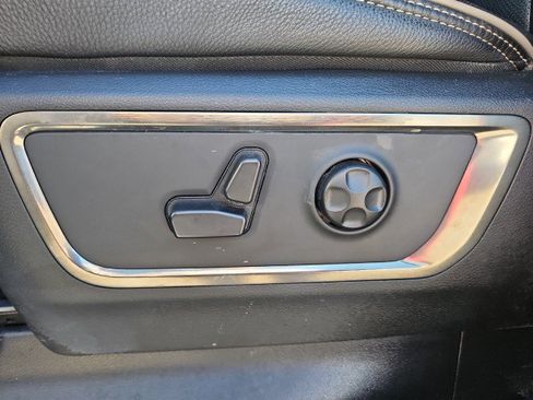 Used 2019 RAM 1500 Limited image 12