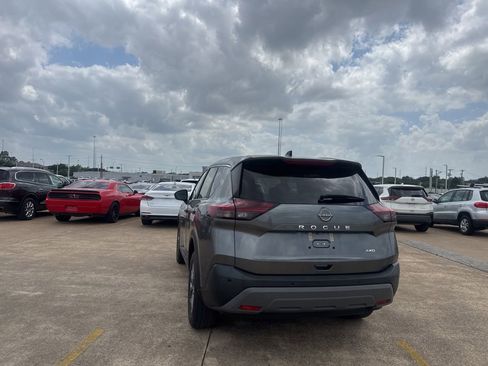 Certified 2023 Nissan Rogue S AWD/4WD image 17