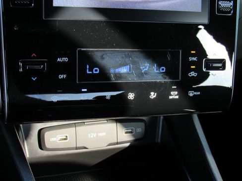 Used 2024 Hyundai Santa Cruz SEL AWD/4WD image 22