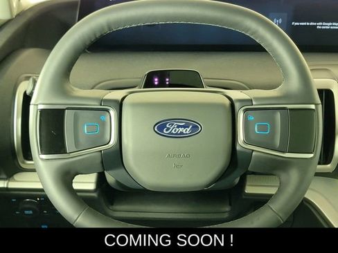 Used 2025 Ford Expedition Active image 27