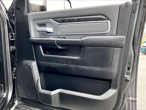 Used 2019 RAM 2500 Big Horn AWD/4WD image 12