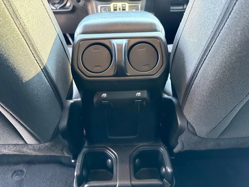 Used 2024 Jeep Wrangler Sport S image 16