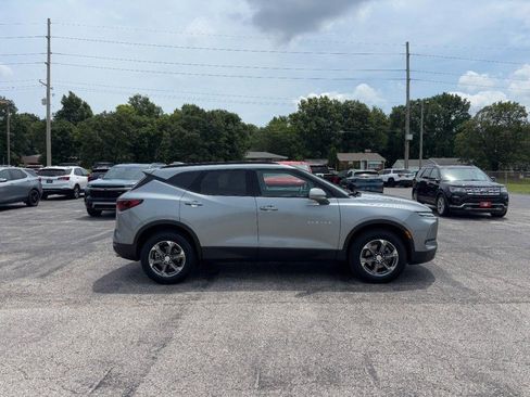 Used 2024 Chevrolet Blazer LT w/ Convenience Package FWD image 6