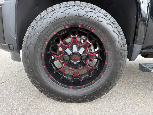 Used 2024 GMC Sierra 3500 Denali Ultimate AWD/4WD image 28