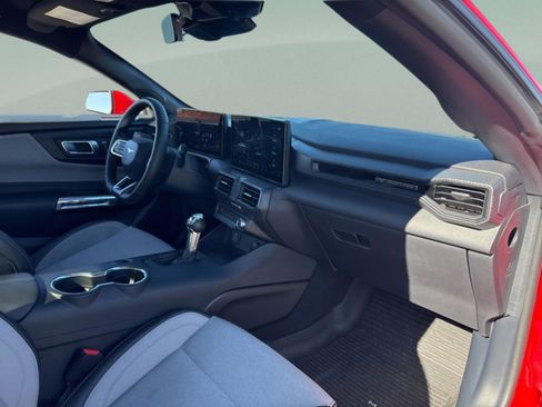 Used 2024 Ford Mustang Coupe image 31