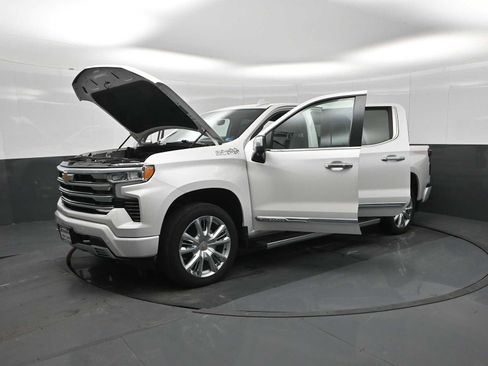 Used 2024 Chevrolet Silverado 1500 High Country image 29