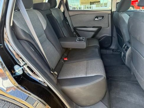 Used 2022 Nissan Rogue SV FWD image 35