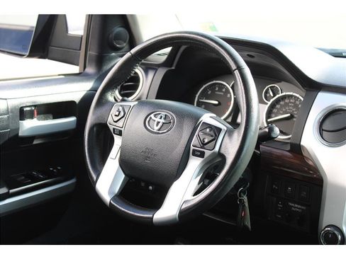 Used 2016 Toyota Tundra Limited w/ Limited Premium Package AWD/4WD image 16