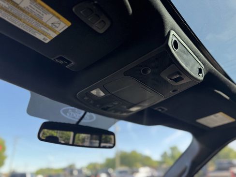 Used 2015 Ford F150 Lariat AWD/4WD image 31