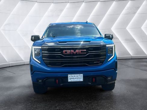 Used 2023 GMC Sierra 1500 AT4 w/ AT4 Preferred Package AWD/4WD image 2