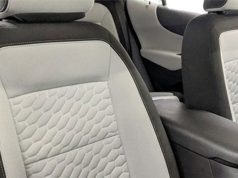 Certified 2019 Chevrolet Equinox LS w/ LS Convenience Package image 37