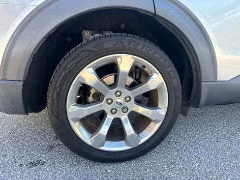 Used 2020 Ford Explorer Platinum w/ Premium Technology Package AWD/4WD image 16