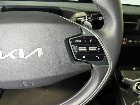 Used 2024 Kia EV6 Light RWD image 28