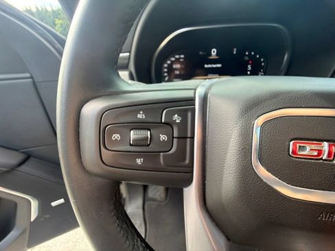 Used 2024 GMC Yukon SLT AWD/4WD image 28