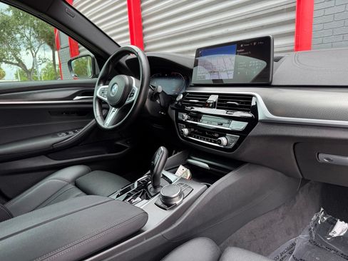 Used 2022 BMW 530i xDrive AWD/4WD image 24
