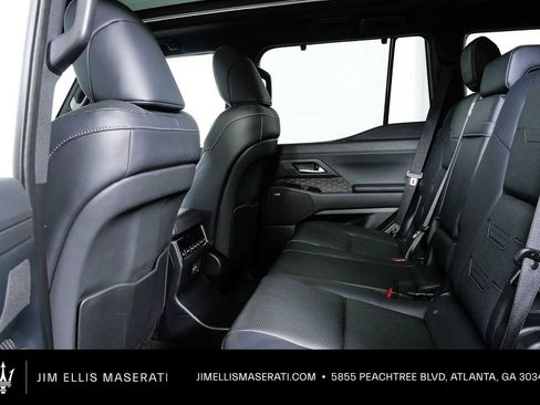 Used 2025 Lexus GX 550 w/ Accessory Package (2T) AWD/4WD image 19