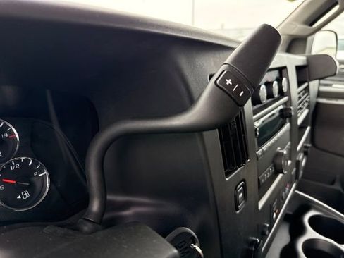 Used 2025 Chevrolet Express 3500 LT w/ LT Preferred Equipment Group image 29