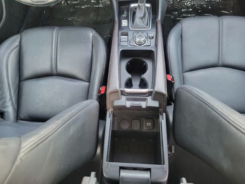 Used 2018 MAZDA MAZDA3 Touring FWD image 25