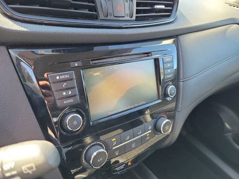 Used 2019 Nissan Rogue S image 20