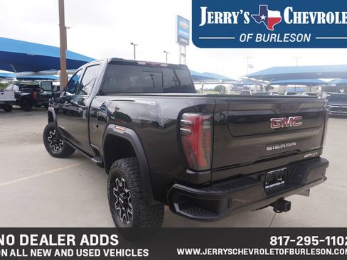Used 2026 GMC Sierra 2500 AT4X AWD/4WD image 4