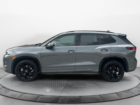 Certified 2025 Volkswagen Tiguan SE R-Line AWD/4WD image 4