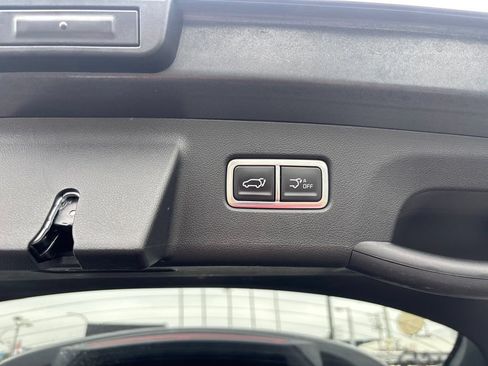 Used 2024 Kia Sorento EX w/ Panoramic Sunroof Package FWD image 11