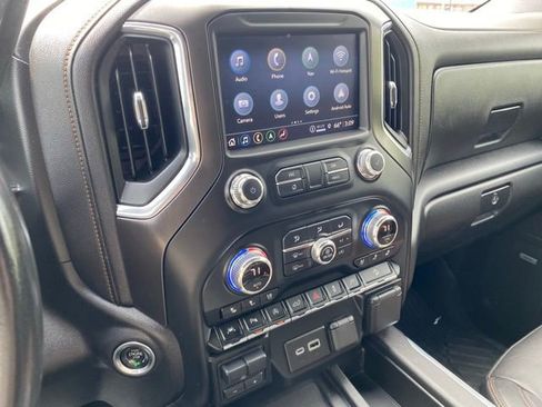 Used 2021 GMC Sierra 1500 AT4 w/ AT4 Premium Package AWD/4WD image 17