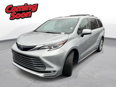 Used 2021 Toyota Sienna Platinum