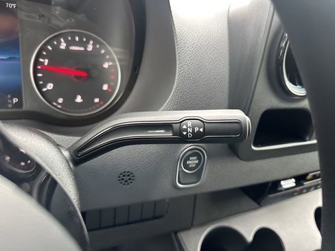 Used 2025 Mercedes-Benz Sprinter 2500 image 14