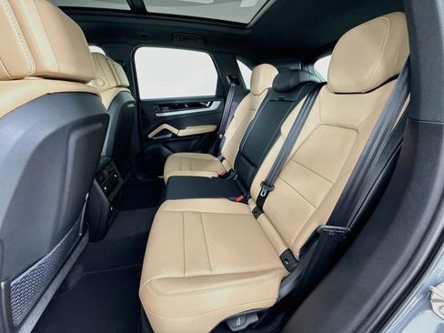 New 2026 Porsche Cayenne AWD/4WD image 24