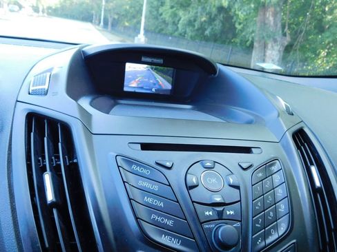 Used 2015 Ford Escape SE FWD image 10