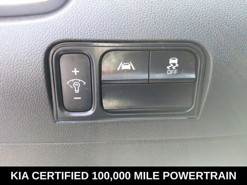 Certified 2023 Kia Sorento LX FWD image 17