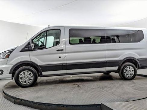 Used 2023 Ford Transit 350 XLT image 3