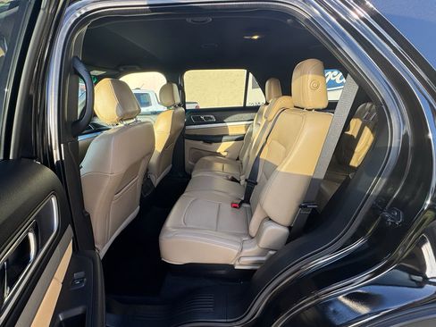 Used 2016 Ford Explorer XLT w/ Equipment Group 202A image 17