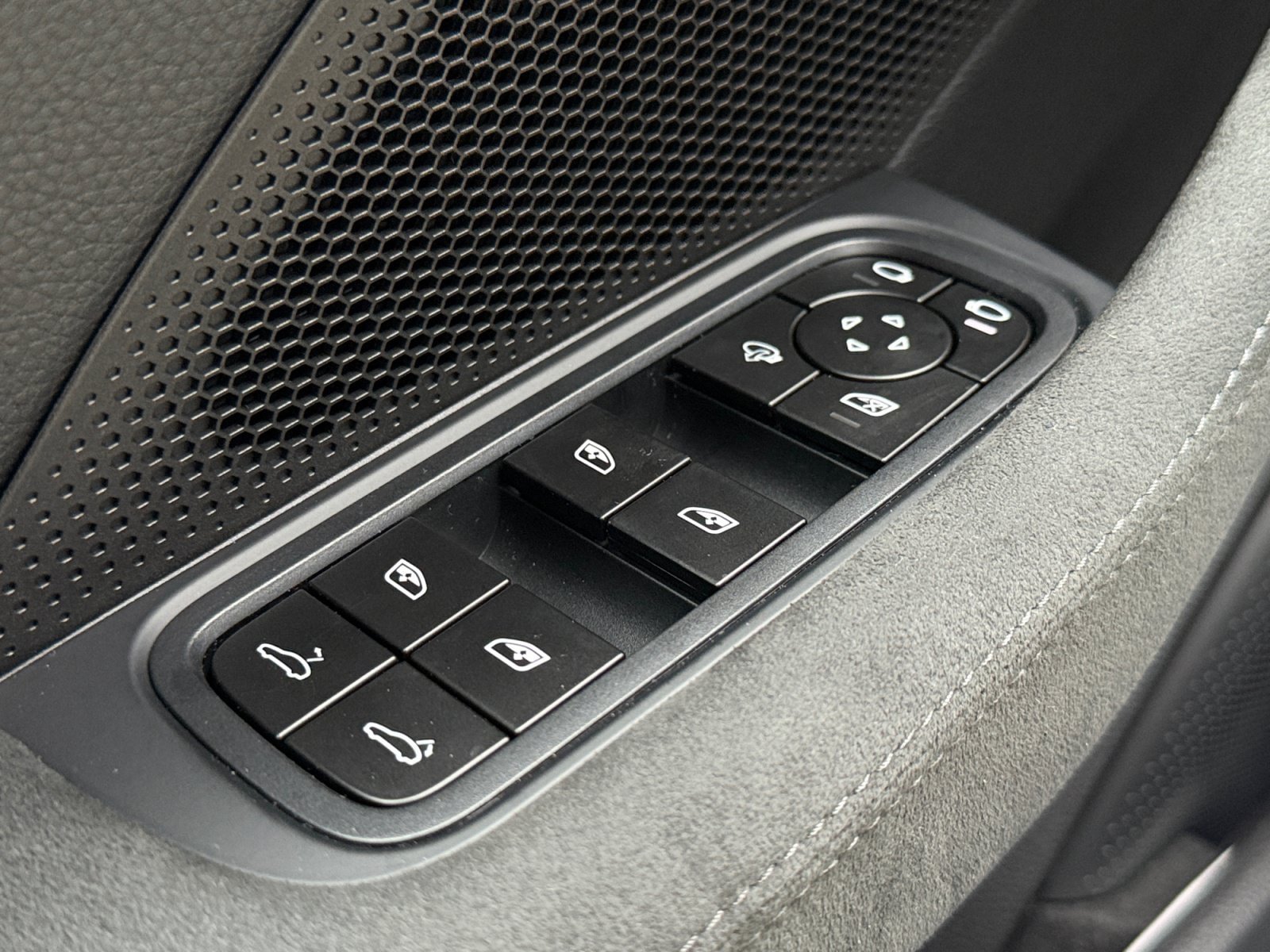 New 2026 Porsche Panamera 4 AWD/4WD image 14