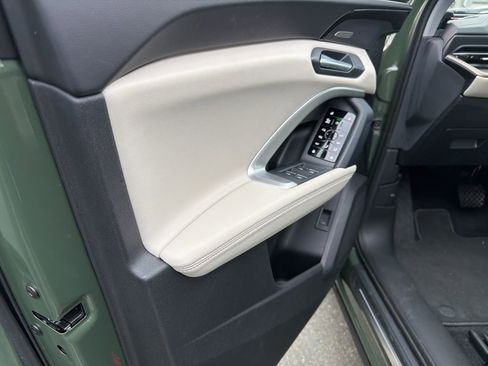 Used 2025 Audi Q5 Prestige AWD/4WD image 11