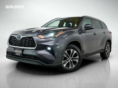 Used 2022 Toyota Highlander XLE