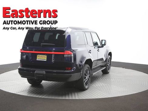 Used 2025 Lexus GX 550 w/ Accessory Package (2T) AWD/4WD image 43