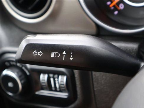 Used 2018 Jeep Wrangler Sport AWD/4WD image 15