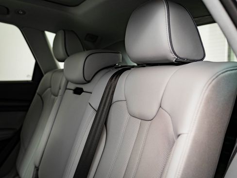 Used 2023 Audi Q5 2.0T Premium Plus w/ Premium Plus Package image 41