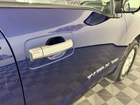 Used 2019 Nissan Titan SV image 33