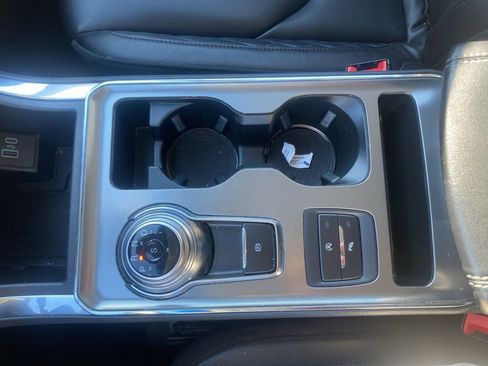 Used 2024 Ford Edge Titanium image 26