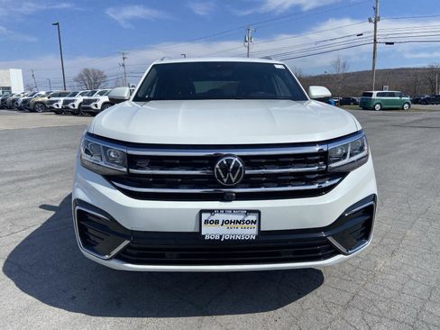 Used 2022 Volkswagen Atlas Cross Sport SEL Premium R-Line image 2