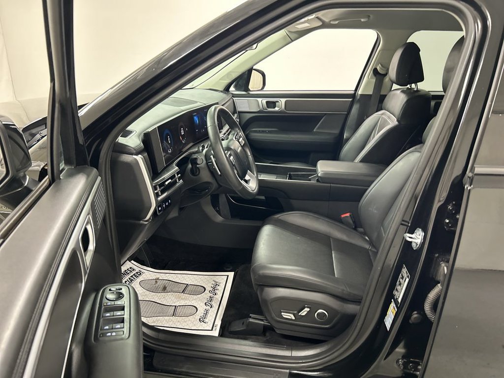 Used 2025 Hyundai Santa Fe SEL AWD/4WD image 9