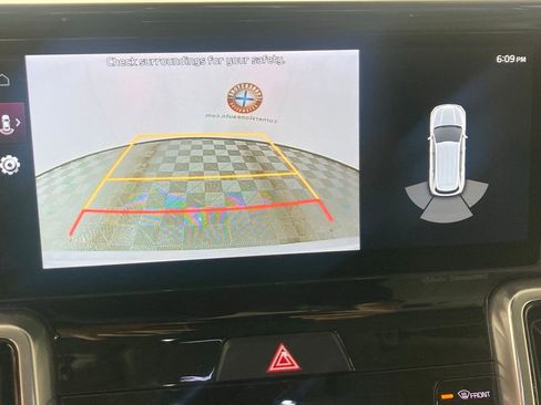 Certified 2023 Kia Sorento SX image 4