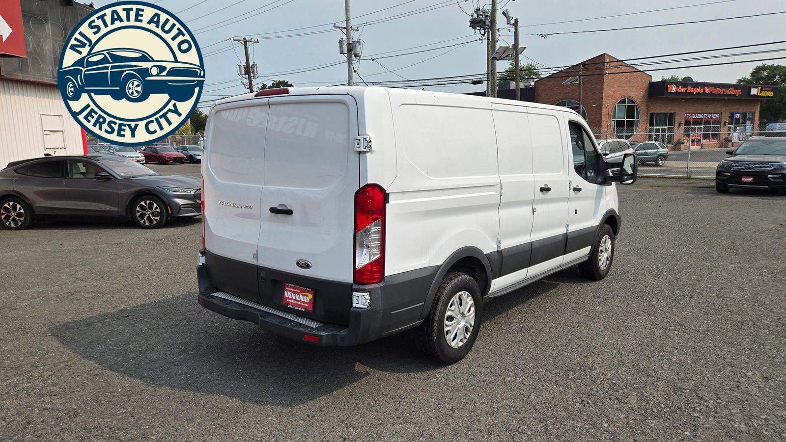 Used 2017 Ford Transit 250 130 Low Roof w/ Premium Package RWD image 12