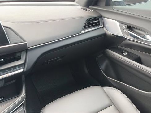 Used 2026 Cadillac CT4 Luxury w/ Sun And Sound Package AWD/4WD image 11