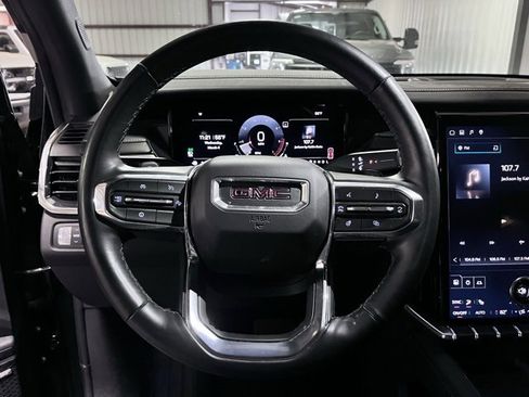 Used 2024 GMC Acadia Elevation image 20