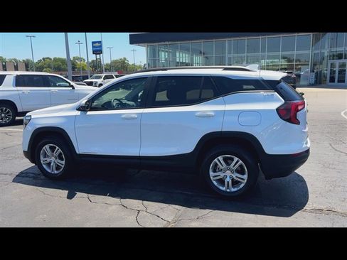 Used 2024 GMC Terrain SLE w/ Driver Convenience Package AWD/4WD image 6