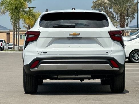 New 2026 Chevrolet Trax LT FWD image 5